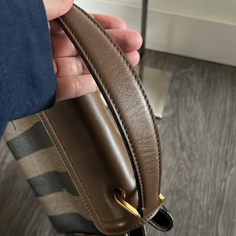 EUC - Fendi Pequin hand bag - Picture 15 of 15